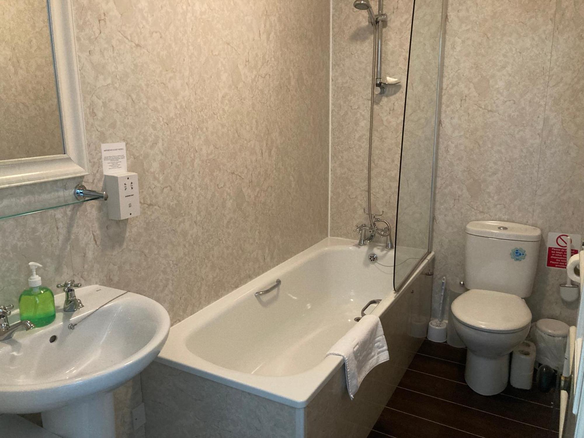 Glenorchy Lodge-rooms Only *